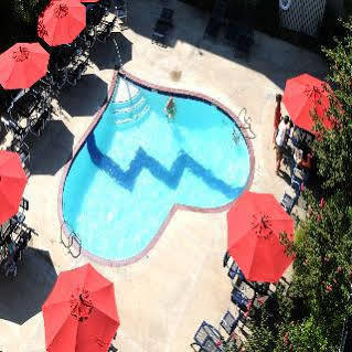 Elvis Presley'S Heartbreak Hotel Memphis Exterior foto